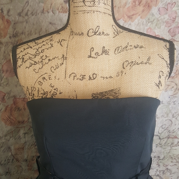 NWOT Vera Wang Strapless Overlay Pencil Dress 4 - Picture 4 of 10